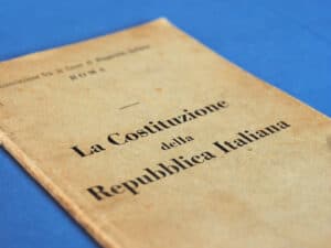 Articolo 11 della costituzione Italiana